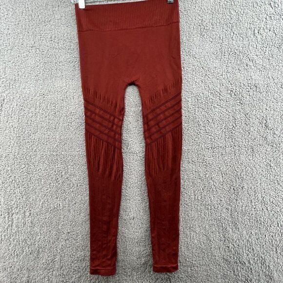 NikiBiki High Waisted Leggings  - Picture 3 of 11